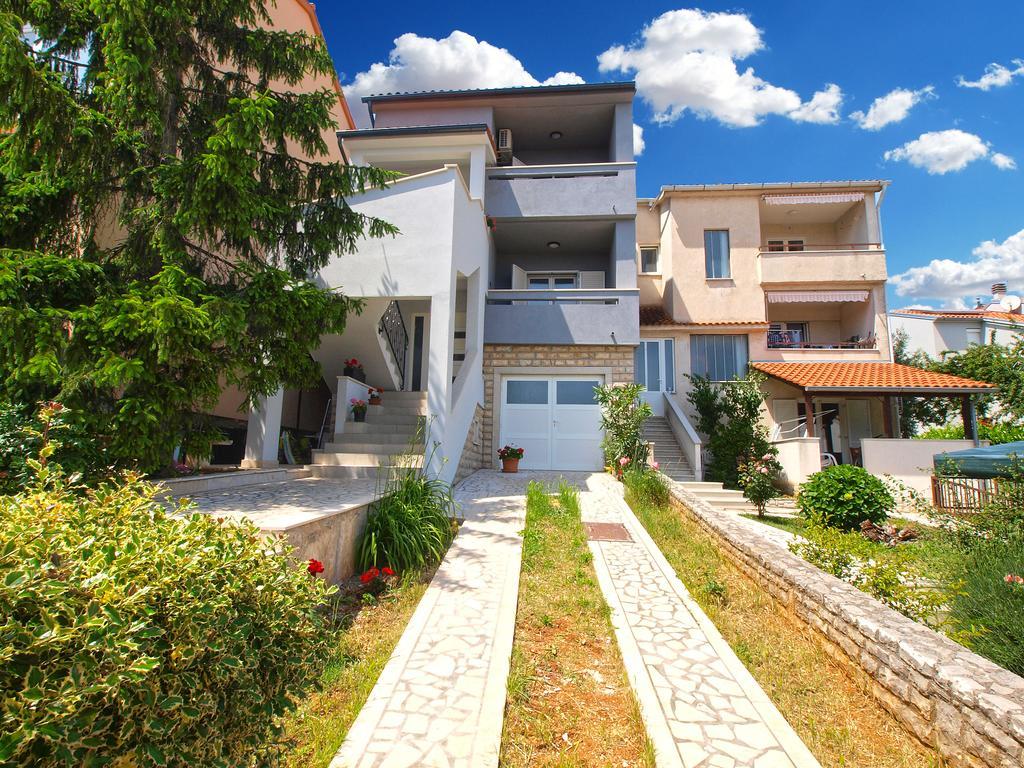 Apartments Nadija 1366 Pula Exterior photo